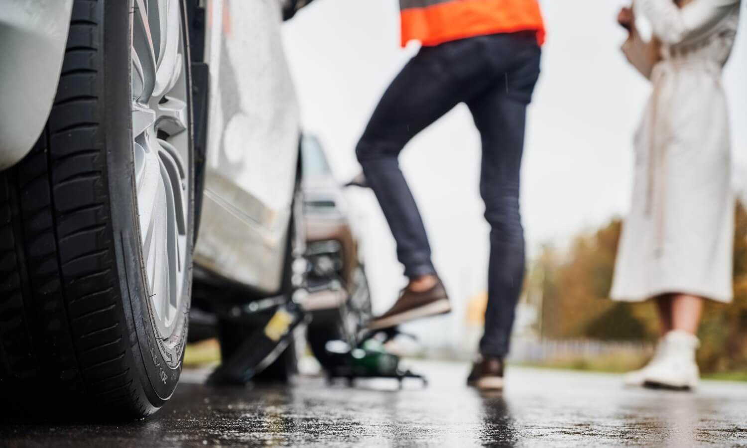 The best credit cards with roadside assistance in Canada for 2025