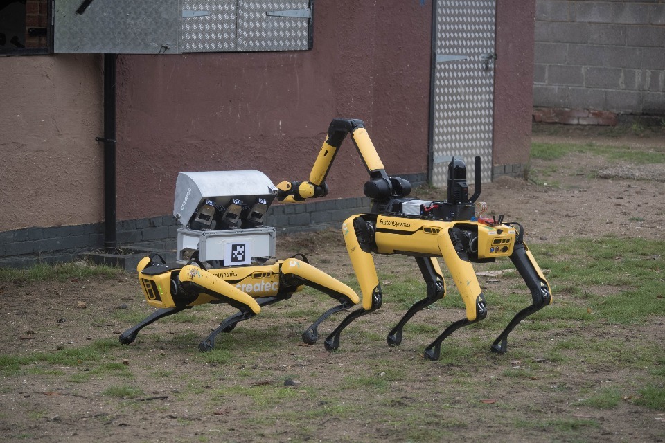 A ‘golf bag’ of robotics could take dangerous jobs from humans